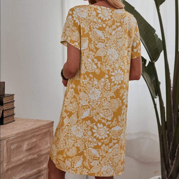 EMERY ROSE Floral Print V-Neck Tunic Dress - Picture 2 of 4